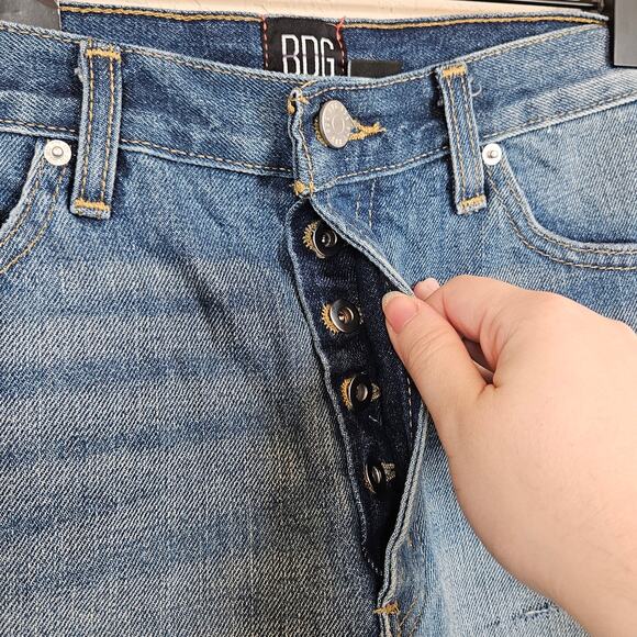 BDG Urban Outfitters Boyfriend Low Rise Shorts Denim Distressed Women's 27 - Picture 5 of 10